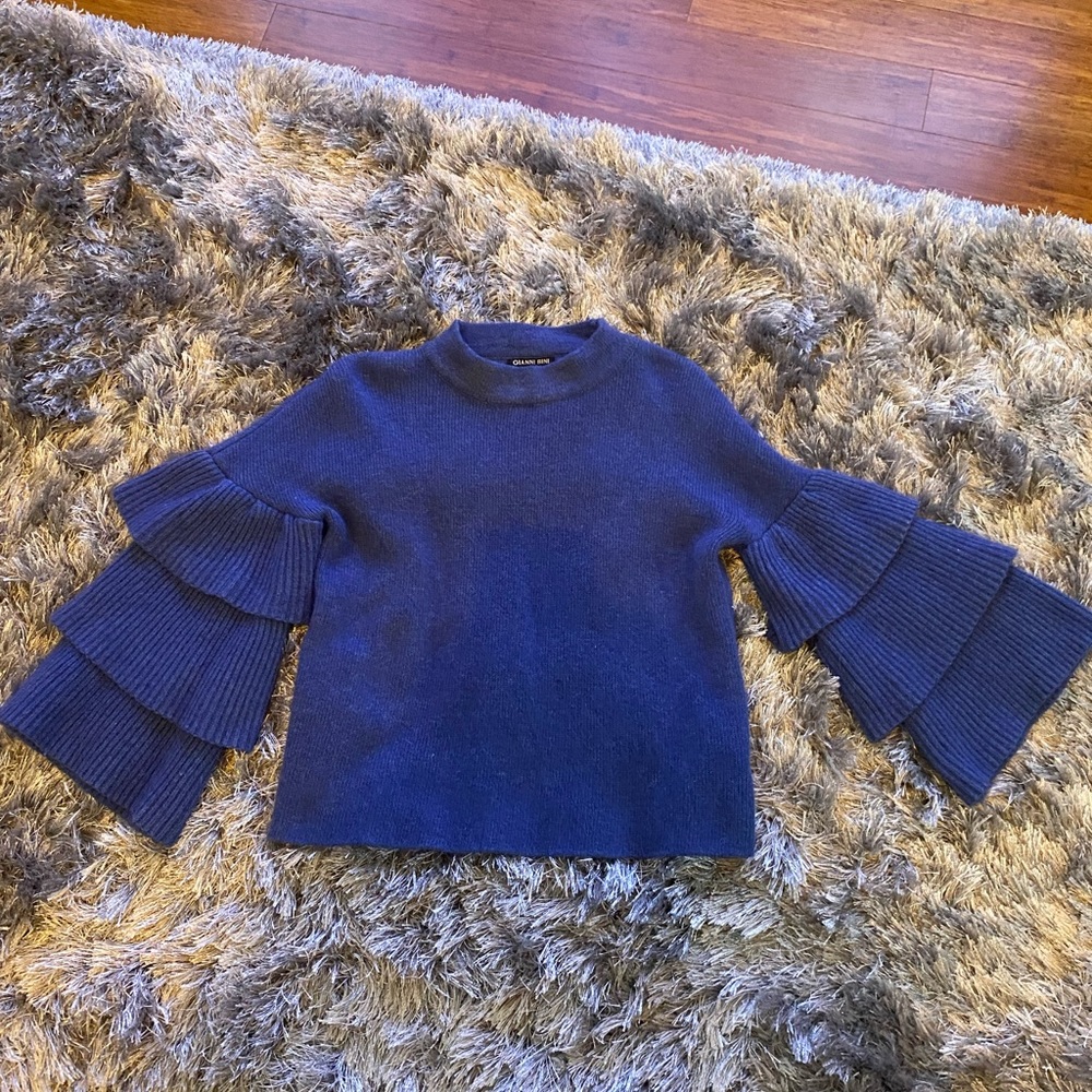 NWOT Gianni Bini sweater top sz S